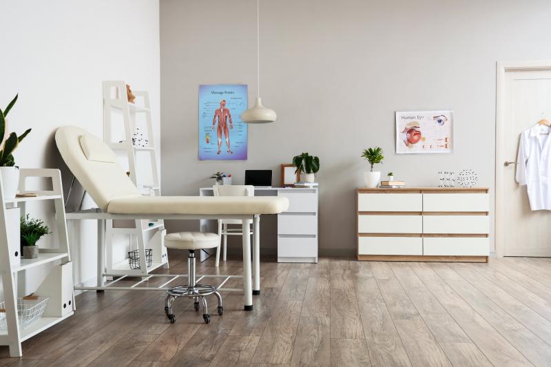 Comment choisir le mobilier médical idéal pour votre cabinet professionnel ?